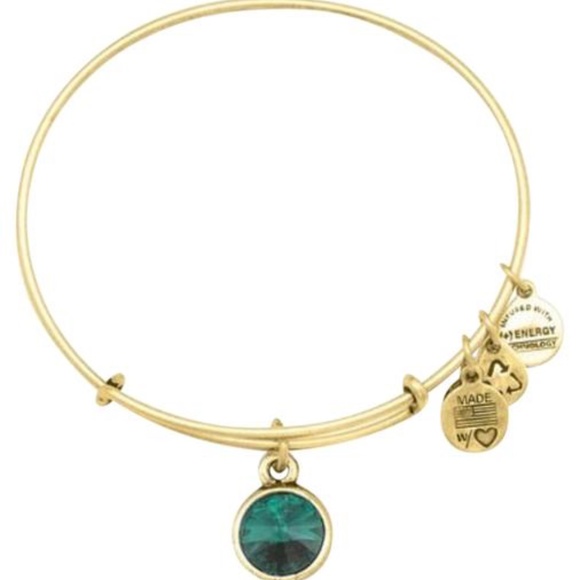 Gold May Birthstone Emerald Green Crystal Bracelet - Picture 1 of 1